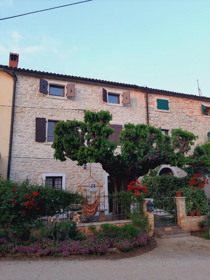 Villa Casa Girasole Buje Exterior foto